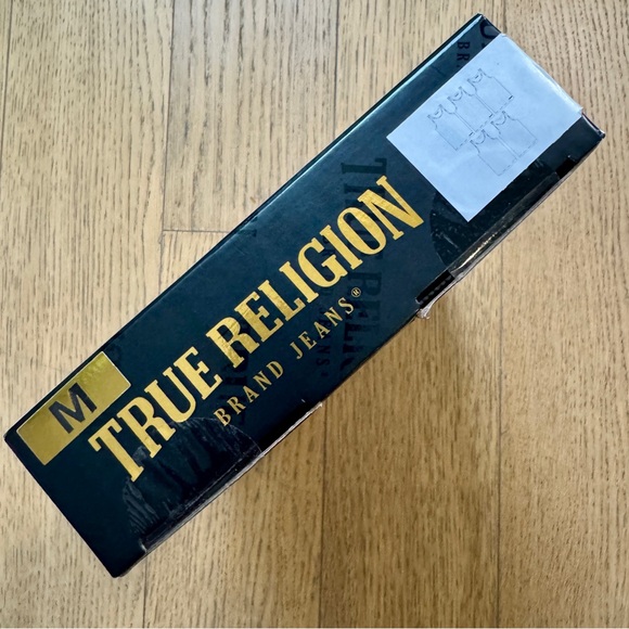 True Religion 5 Pack Men’s White Tank Tops NWT Size M - Picture 6 of 6